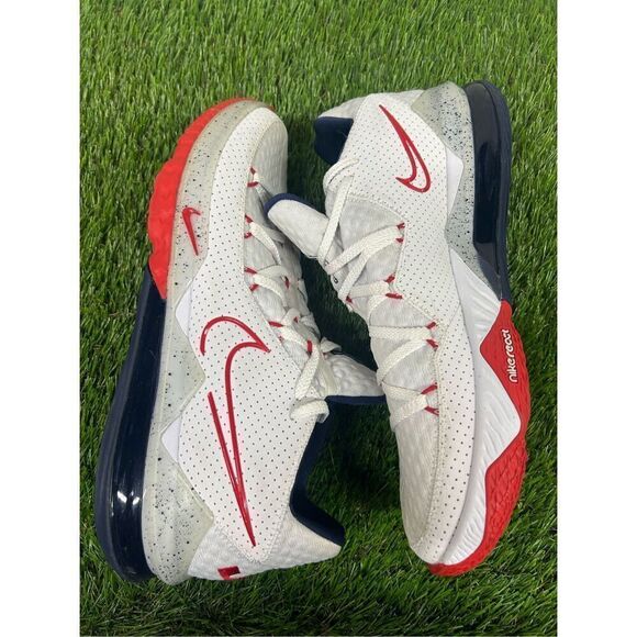 RARE NIKE LeBron 17 Duquesne Home PE Size 14 Nike Sample - Picture 6 of 8